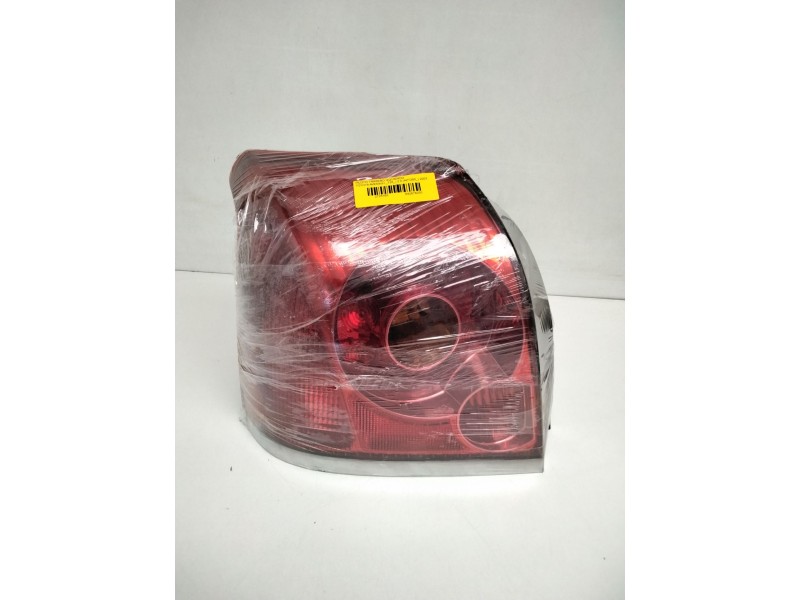 Recambio de piloto trasero izquierdo para toyota avensis (_t25_) 2.0 (azt250_) referencia OEM IAM 8156105130  