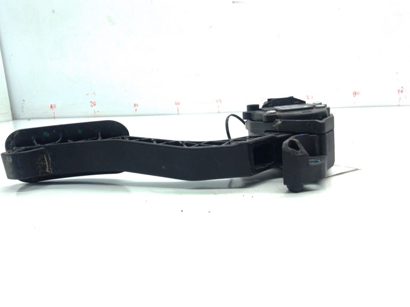 Recambio de pedal acelerador para opel movano b pritsche/kipper/koffer 2.3 cdti referencia OEM IAM 180107523R  