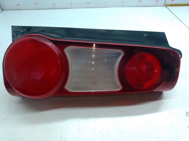 Recambio de piloto trasero derecho para peugeot partner furgoneta/monovolumen 1.6 bluehdi 100 referencia OEM IAM 9677205480  