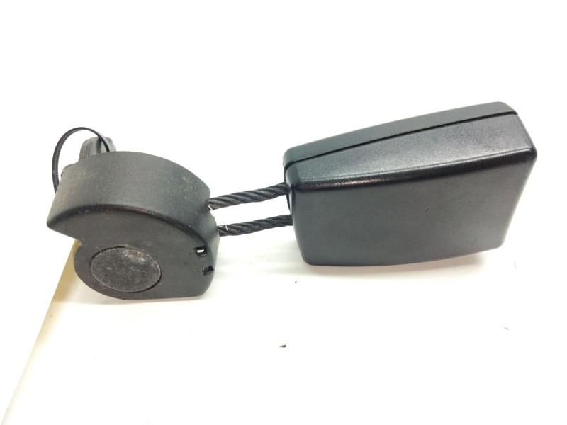 Recambio de enganche cinturon trasero izquierdo para seat altea (5p1) 2.0 tdi 16v referencia OEM IAM 5M0857753  