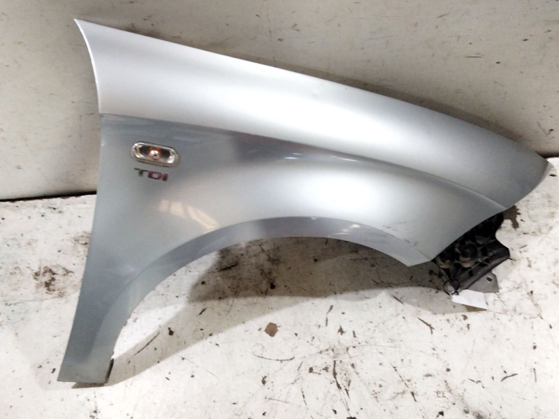 Recambio de aleta delantera derecha para seat altea (5p1) 2.0 tdi 16v referencia OEM IAM   