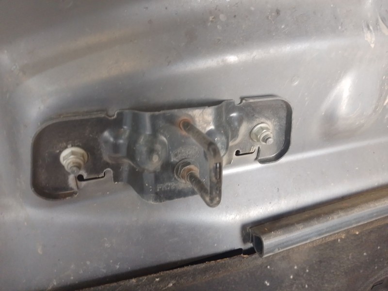 Recambio de capot para land rover discovery sport (l550) 2.0 d 4x4 referencia OEM IAM   