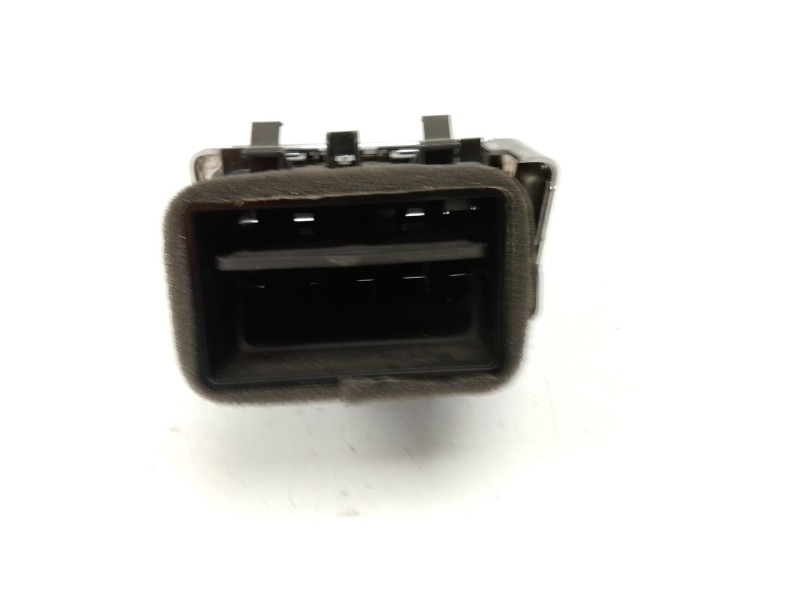 Recambio de aireador izquierdo para land rover discovery sport (l550) 2.0 d 4x4 referencia OEM IAM   