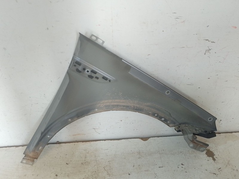 Recambio de aleta delantera izquierda para land rover discovery sport (l550) 2.0 d 4x4 referencia OEM IAM   