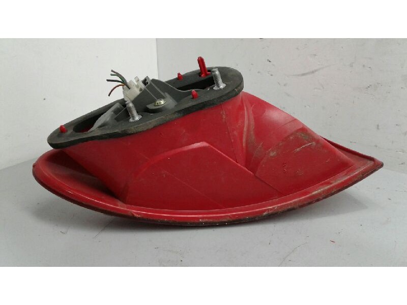 Recambio de piloto trasero derecho para alfa romeo 147 (190) 1.6 t.spark eco distinctive referencia OEM IAM 46556347 03323010 B0