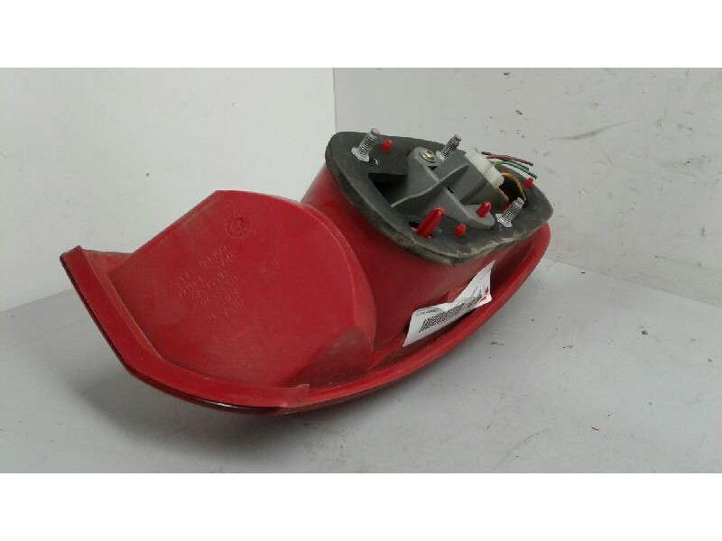 Recambio de piloto trasero derecho para alfa romeo 147 (190) 1.6 t.spark eco distinctive referencia OEM IAM 46556347 03323010 B0