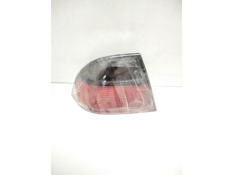 Recambio de piloto trasero izquierdo para saab 9-5 sedán 2.0 t e ecopower referencia OEM IAM 4560611 23140102 