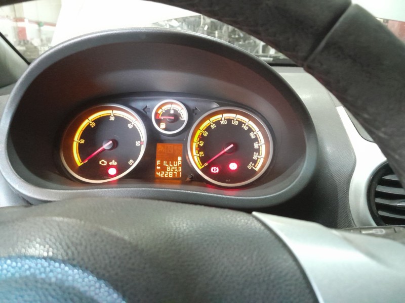 opel corsa d (s07) del año 2012