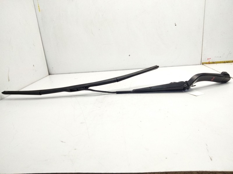 Recambio de brazo limpia delantero izquierdo para land rover discovery sport (l550) 2.0 d 4x4 referencia OEM IAM   