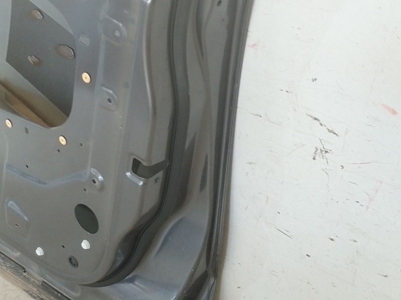 Recambio de puerta delantera derecha para land rover discovery sport (l550) 2.0 d 4x4 referencia OEM IAM   
