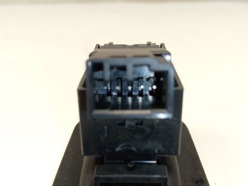 Recambio de mando elevalunas trasero derecho para land rover discovery sport (l550) 2.0 d 4x4 referencia OEM IAM   