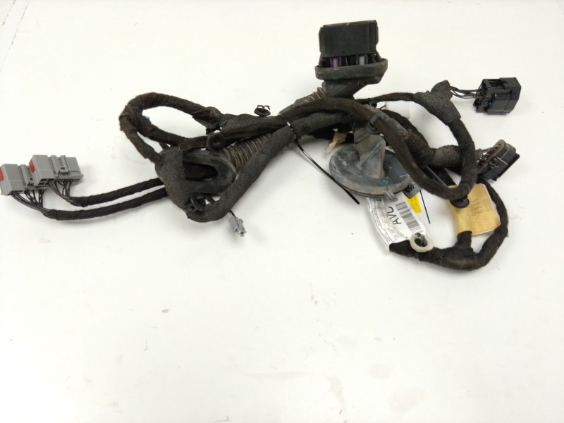 Recambio de instalacion puerta trasera derecha para land rover discovery sport (l550) 2.0 d 4x4 referencia OEM IAM FK7214632  