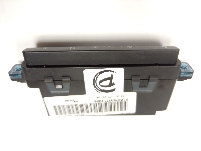 Recambio de pantalla multifuncion para nissan qashqai i (j10, nj10) 2.0 referencia OEM IAM 68260JD92A  