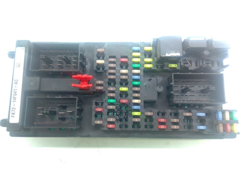 Recambio de caja fusibles para land rover discovery sport (l550) 2.0 d 4x4 referencia OEM IAM   