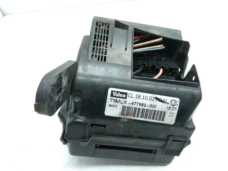 Recambio de caja fusibles para peugeot 206 hatchback (2a/c) 2.0 hdi 90 referencia OEM IAM 964349888000  