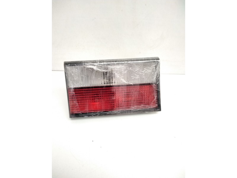 Recambio de piloto trasero izquierdo porton para citroën xantia berlina 2.0 hdi 90/109 sx referencia OEM IAM 2224G  