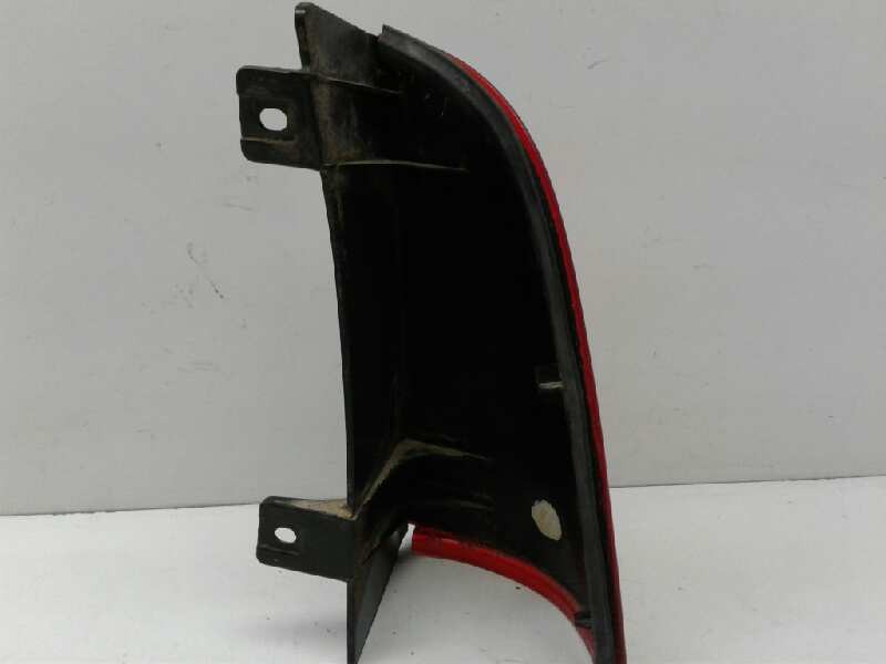 Recambio de piloto trasero izquierdo para mercedes-benz vito caja cerrada 6.03  2.1 cdi cat referencia OEM IAM A6398200554  
