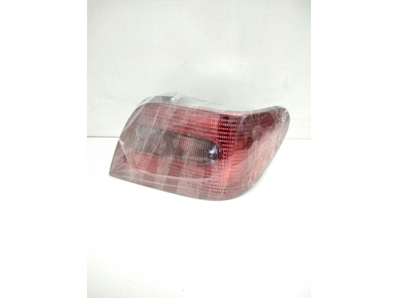 Recambio de piloto trasero derecho para citroën xsara berlina 1.6i 16v exclusive referencia OEM IAM 6351P0 2534D 