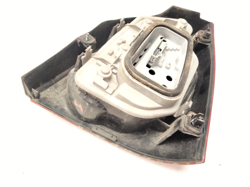 Recambio de piloto trasero izquierdo para volkswagen polo iv (9n_, 9a_) 1.4 tdi referencia OEM IAM 6Q6945095G  
