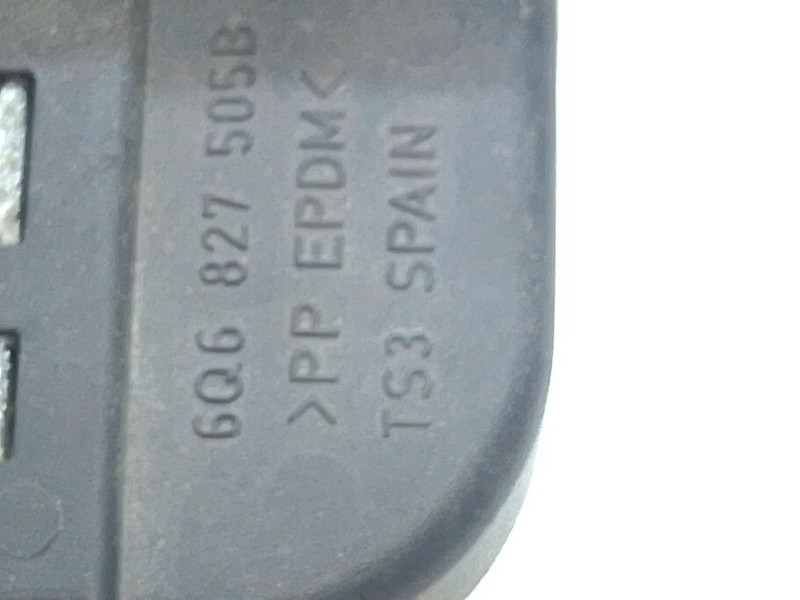 Recambio de cerradura maletero / porton para volkswagen polo iv (9n_, 9a_) 1.4 tdi referencia OEM IAM 6Q6827505B  