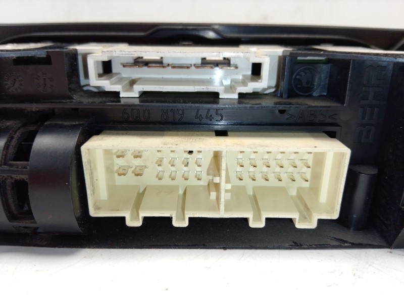Recambio de mando calefaccion aire acondicionado para volkswagen polo iv (9n_, 9a_) 1.4 tdi referencia OEM IAM 6Q0820045G  