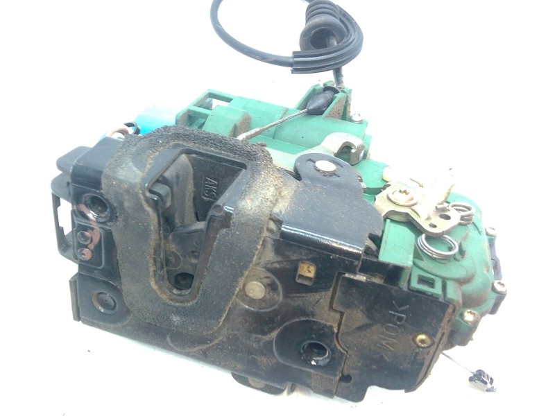 Recambio de cerradura puerta delantera derecha para volkswagen polo iv (9n_, 9a_) 1.4 tdi referencia OEM IAM 3B1837016  