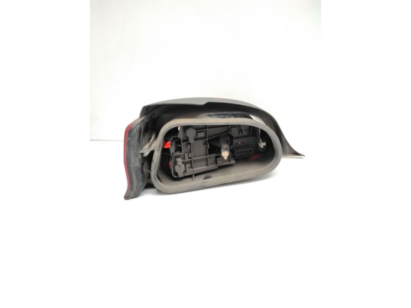 Recambio de piloto trasero derecho para citroën saxo 1.5 diesel referencia OEM IAM 2530D  