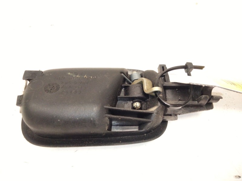 Recambio de maneta interior trasera izquierda para audi a4 b5 (8d2) 1.9 tdi referencia OEM IAM 8D0839019  