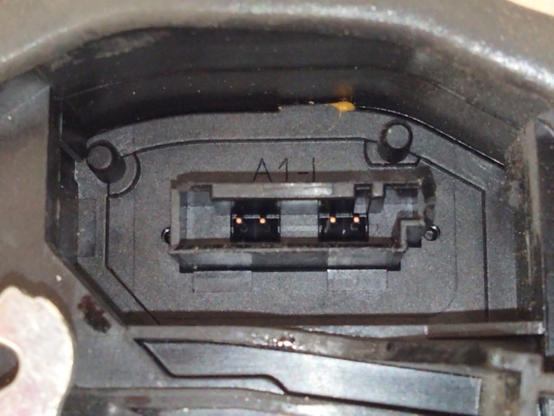 Recambio de cerradura puerta delantera izquierda para bmw x5 (e70) xdrive 30 d referencia OEM IAM 7318409  