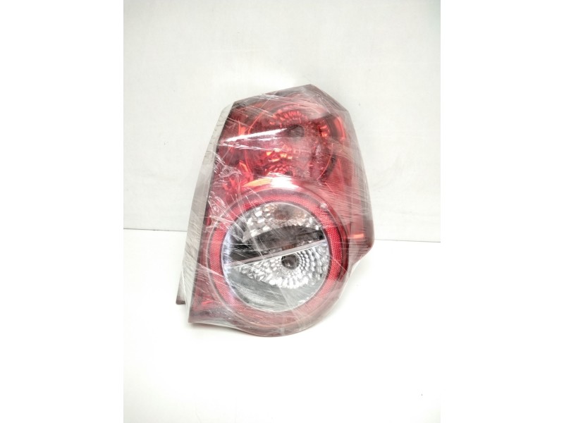 Recambio de piloto trasero derecho para chevrolet aveo ls referencia OEM IAM C60L30 2707RH 