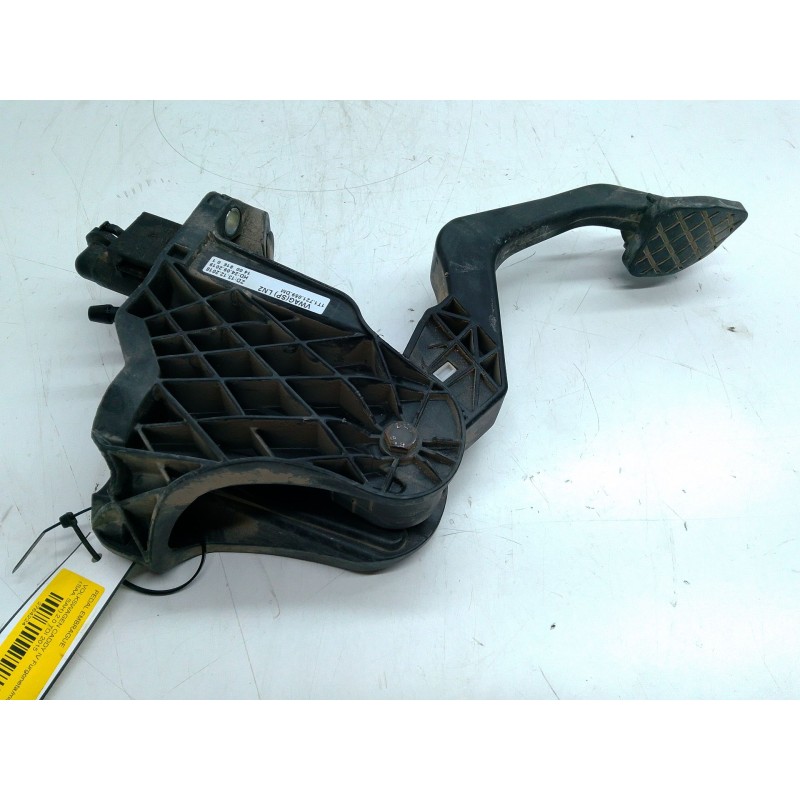 Recambio de pedal embrague para volkswagen caddy iv furgoneta/monovolumen (saa, sah) 2.0 tdi referencia OEM IAM 1K0721796  