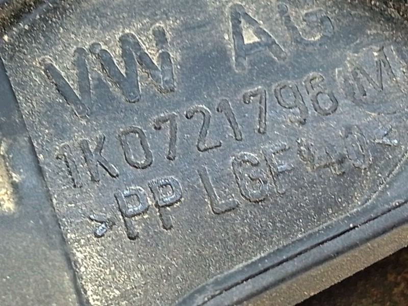 Recambio de pedal embrague para volkswagen caddy iv furgoneta/monovolumen (saa, sah) 2.0 tdi referencia OEM IAM 1K0721796  