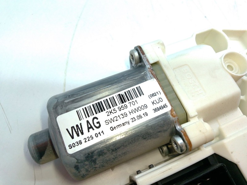 Recambio de motor elevalunas delantero izquierdo para volkswagen caddy iv furgoneta/monovolumen (saa, sah) 2.0 tdi referencia OE
