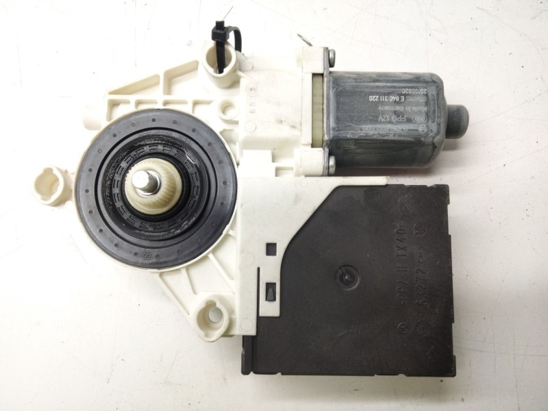 Recambio de motor elevalunas delantero derecho para volkswagen caddy iv furgoneta/monovolumen (saa, sah) 2.0 tdi referencia OEM 
