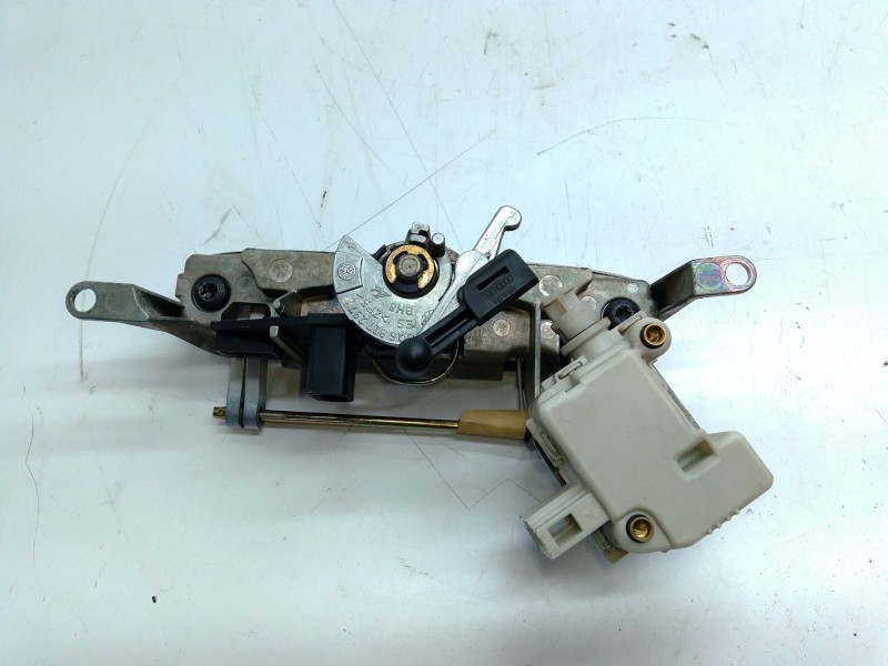 Recambio de maneta exterior porton para volkswagen polo iv (9n_, 9a_) 1.4 tdi referencia OEM IAM 6Q6827565B  