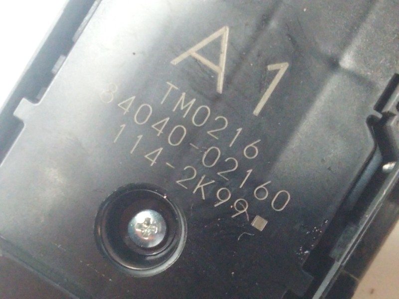 Recambio de mando elevalunas delantero izquierdo para toyota c-hr (_x1_) 1.8 hybrid (zyx10_, zyx11_) referencia OEM IAM 84040021