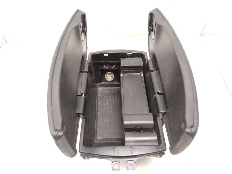 Recambio de reposabrazos para bmw x5 (e70) xdrive 30 d referencia OEM IAM   