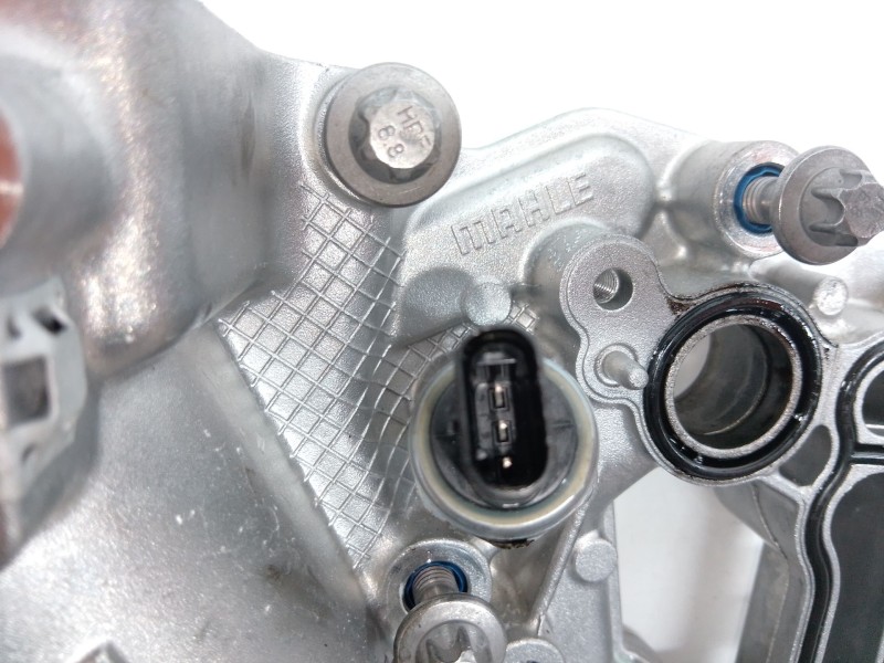 Recambio de soporte filtro aceite para mercedes-benz clase c all-terrain (s206) c 220 d 4-matic (206.214) referencia OEM IAM   