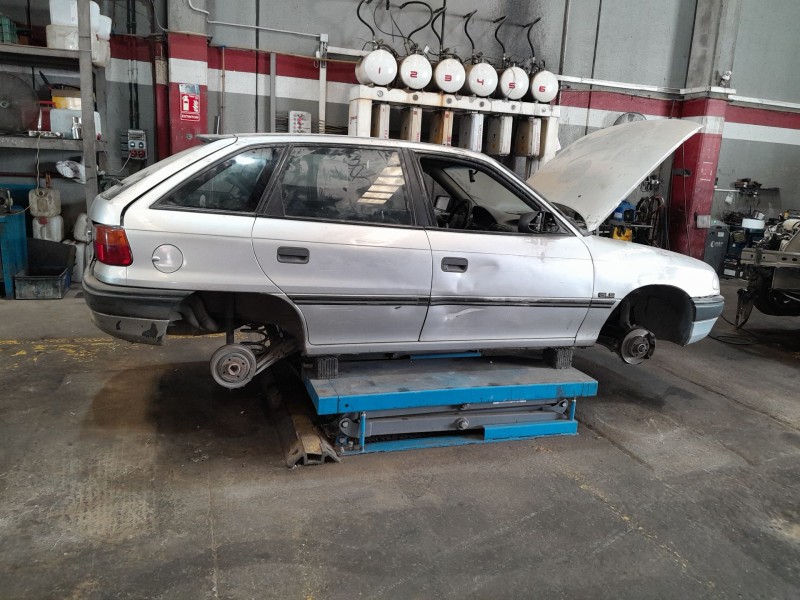 opel astra f hatchback (t92) del año 1992