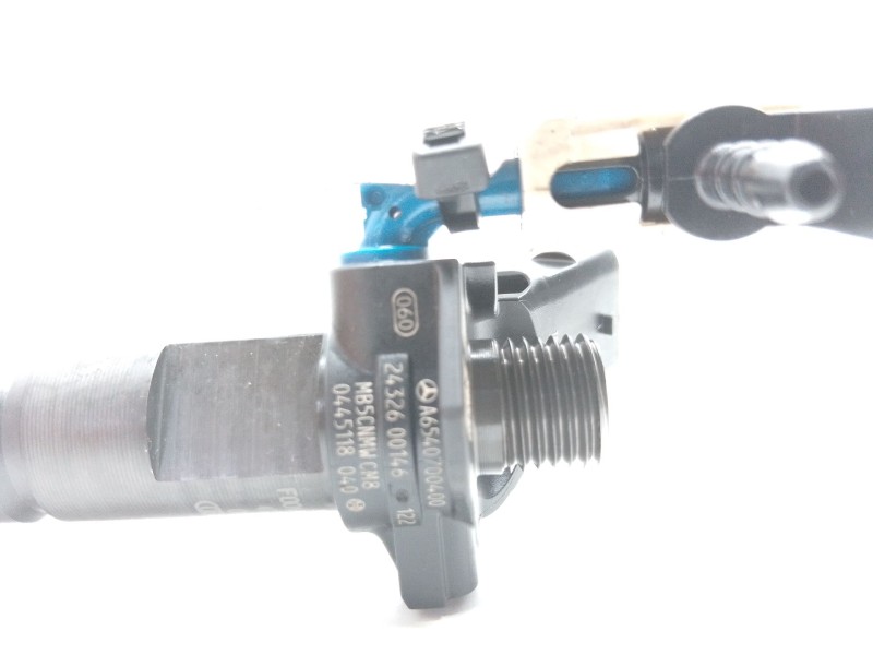 Recambio de inyector para mercedes-benz clase c all-terrain (s206) c 220 d 4-matic (206.214) referencia OEM IAM A654070400  
