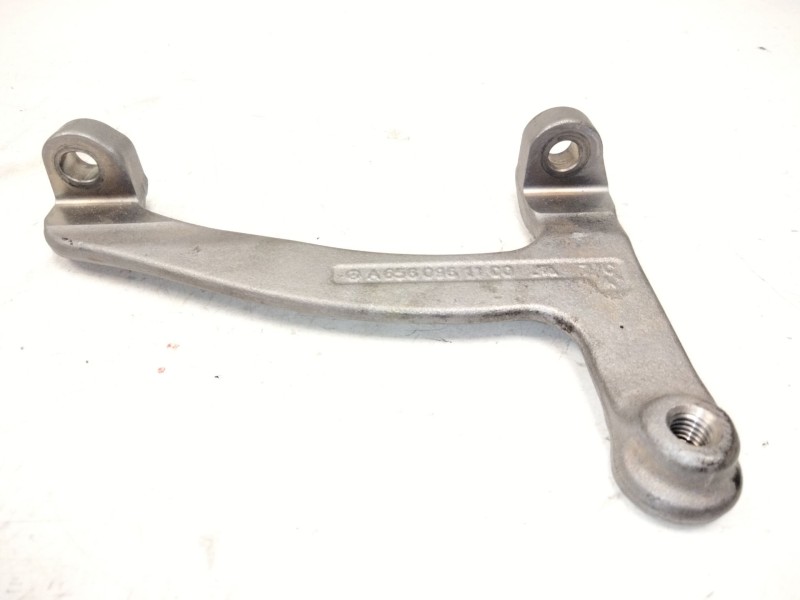 Recambio de soporte motor para mercedes-benz clase c all-terrain (s206) c 220 d 4-matic (206.214) referencia OEM IAM A6550961100