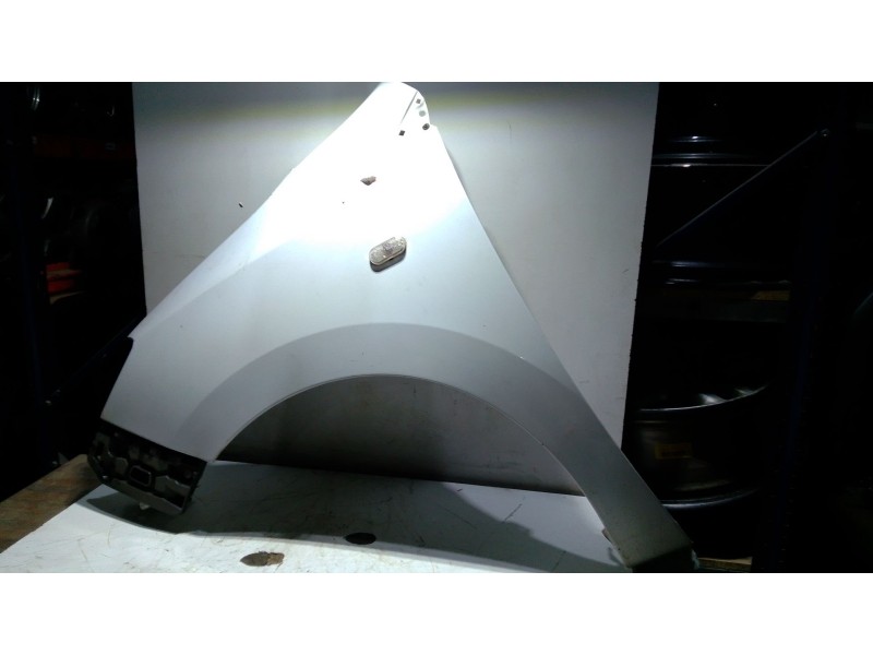 Recambio de aleta delantera izquierda para dacia dokker ambiance referencia OEM IAM 631016113R  