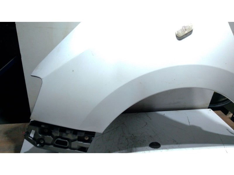 Recambio de aleta delantera izquierda para dacia dokker ambiance referencia OEM IAM 631016113R  