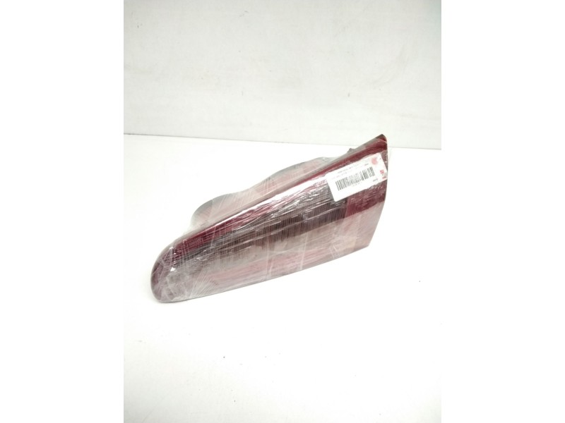 Recambio de piloto trasero derecho porton para alfa romeo 147 (190) 1.9 jtd 100 limited edition referencia OEM IAM 60693793  
