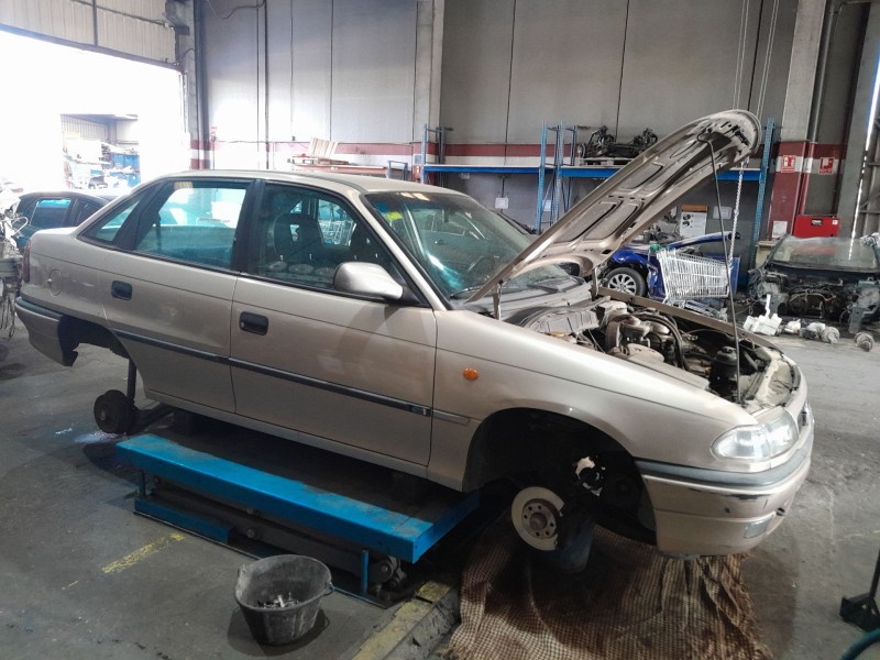 opel astra f hatchback (t92) del año 1997
