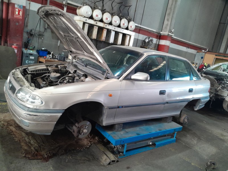 opel astra f hatchback (t92) del año 1997