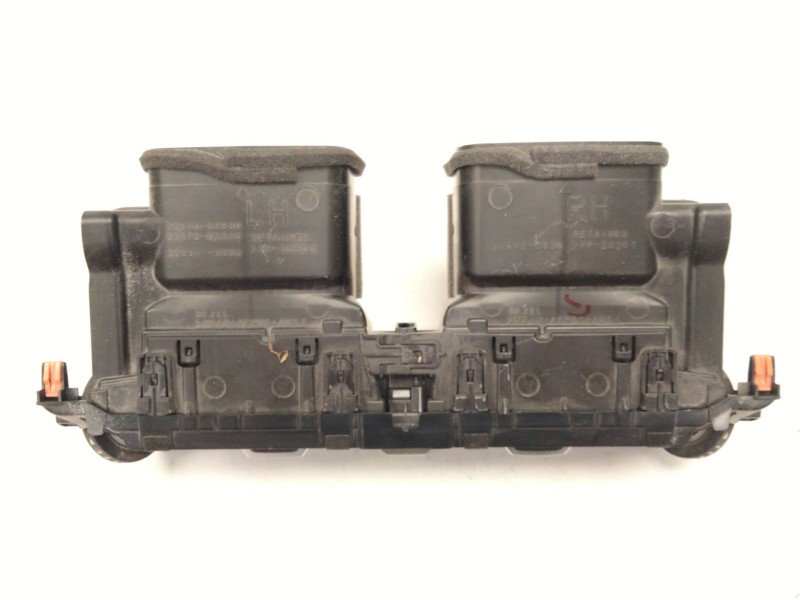 Recambio de aireador central para toyota c-hr (_x1_) 1.8 hybrid (zyx10_, zyx11_) referencia OEM IAM 5567002830  