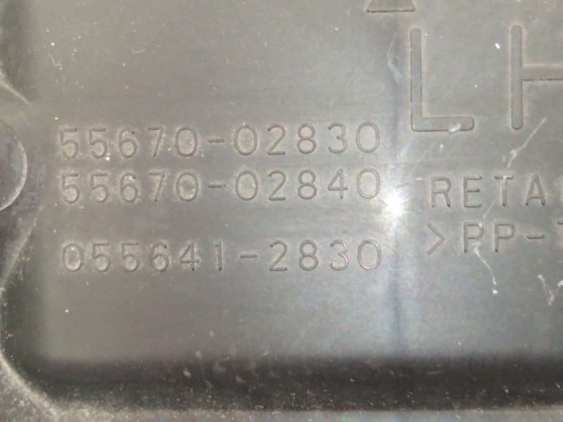 Recambio de aireador central para toyota c-hr (_x1_) 1.8 hybrid (zyx10_, zyx11_) referencia OEM IAM 5567002830  