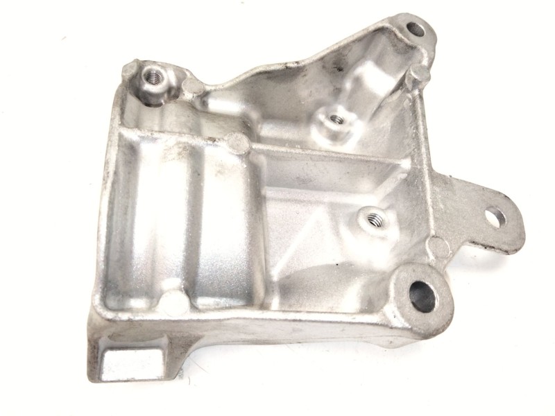 Recambio de soporte motor para mercedes-benz clase c all-terrain (s206) c 220 d 4-matic (206.214) referencia OEM IAM A6542031601