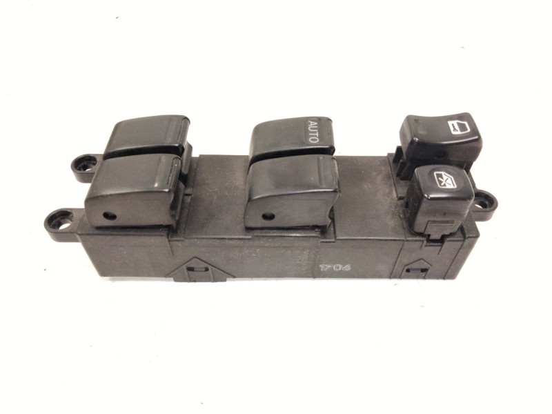 Recambio de mando elevalunas delantero izquierdo para nissan almera ii hatchback (n16) 2.2 di referencia OEM IAM   